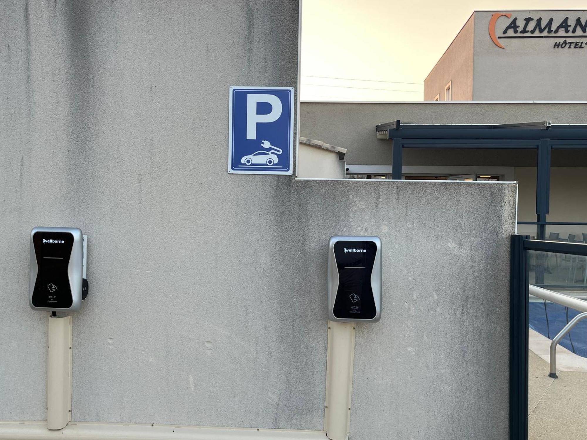 Hotel Caiman Pierrelatte Zewnętrze zdjęcie