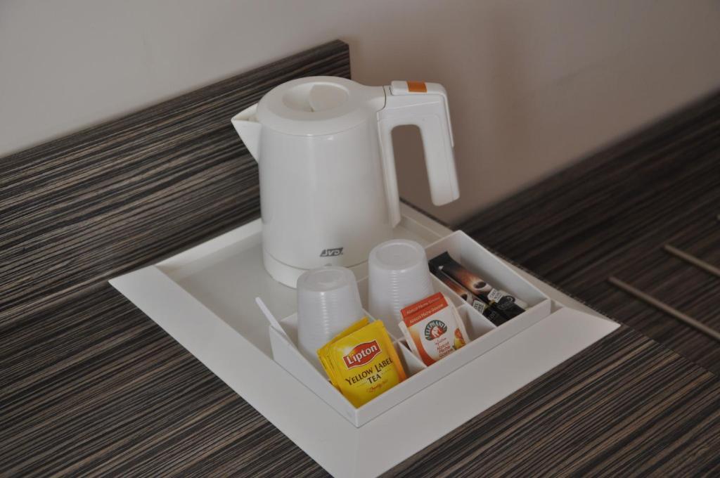Hotel Caiman Pierrelatte Pokój zdjęcie