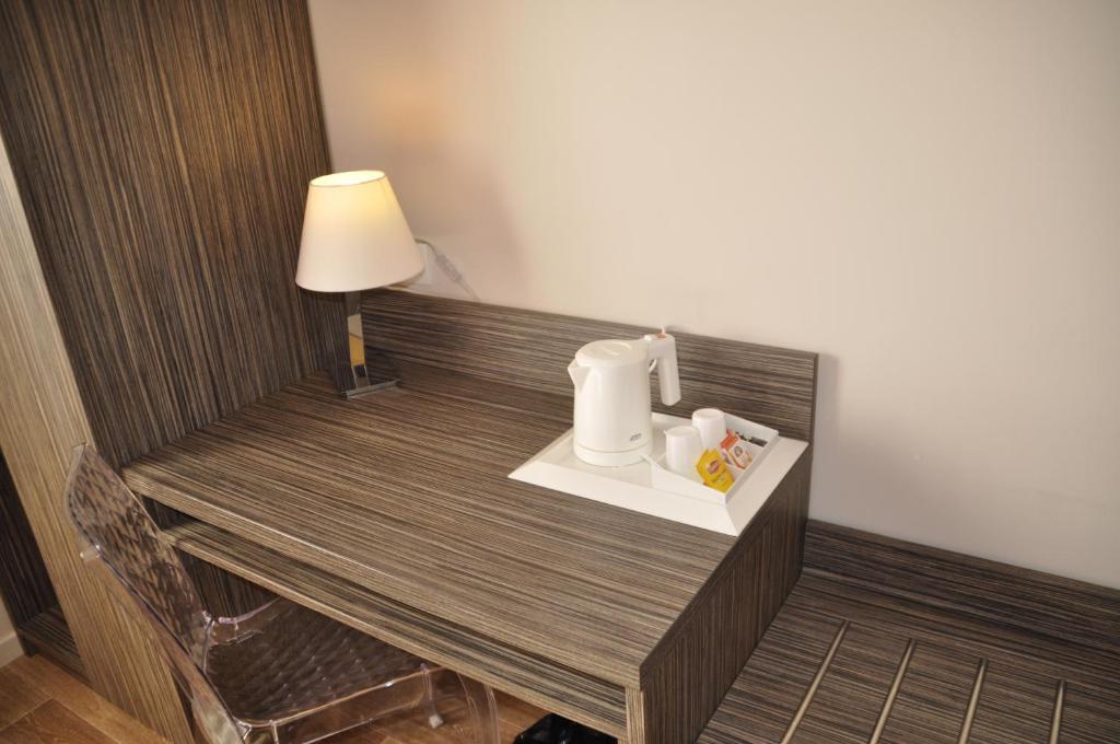 Hotel Caiman Pierrelatte Pokój zdjęcie